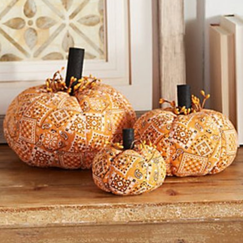 🎃Bandana print fabric pumpkins